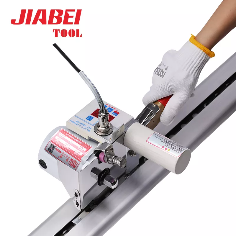 Mengapa pemotong akhir kain menjadi alat pergi ke pakaian profesional